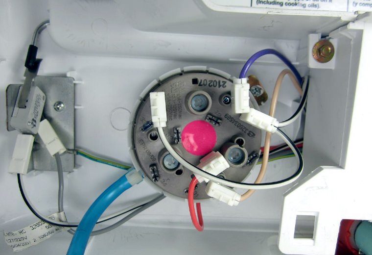 Замена датчика воды в стиральной машине Eurolux